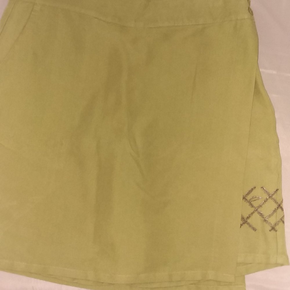 Line Up Golf Skorts, Women's size 8